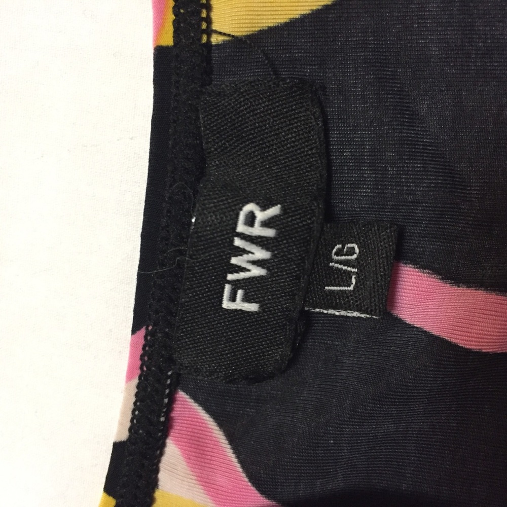 Fairweather Top - Picture 5 of 5